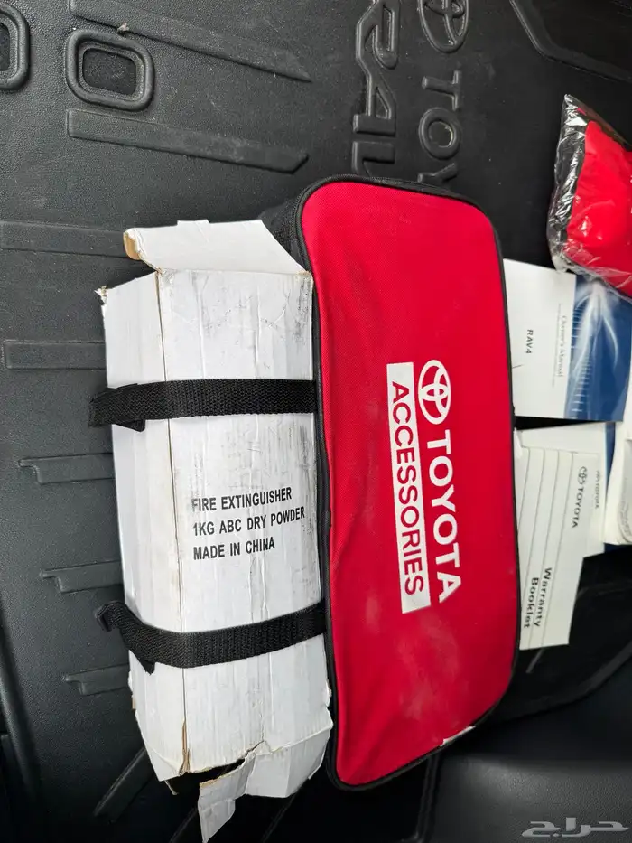 Toyota RAV4 2021 LTD 2.5L Hybrid 10