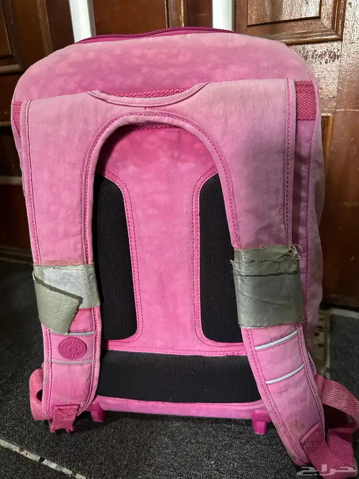 شنطة كيبلينج kippling للبيع ومعاها شنطة زيادة 16