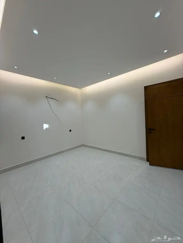 شقه ارضيه 6 غرف بمداخل مستقله طريق المدينه العسكريه -550الف 4