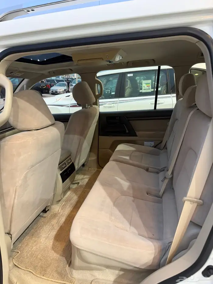 تويوتا لاندكروزر GXR رقم 2 ديزل 2019 7