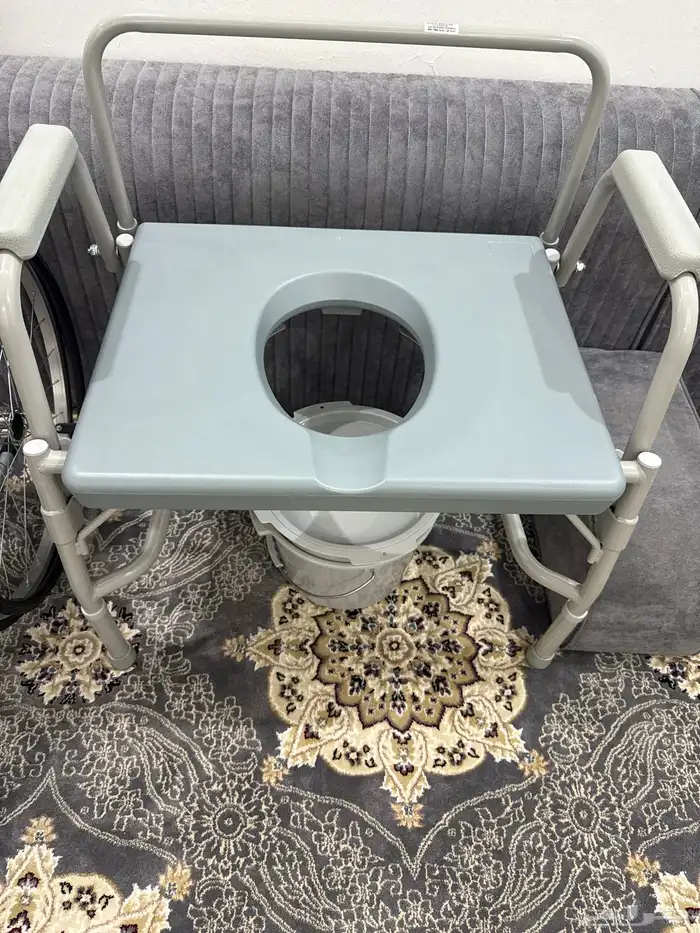 كرسي جمام كبير قوي يتحمل اوزان ثقيله تم شراه تطلع كبير 0