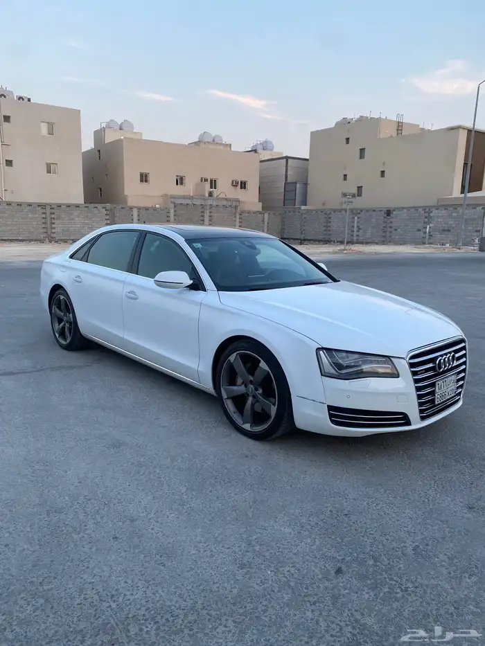 اودي 2014 A8Lوكالة لوحه مميزه للبيع 0