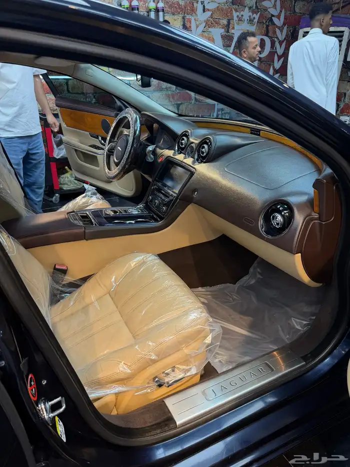 جاكوار XJ وارد الناغي 6