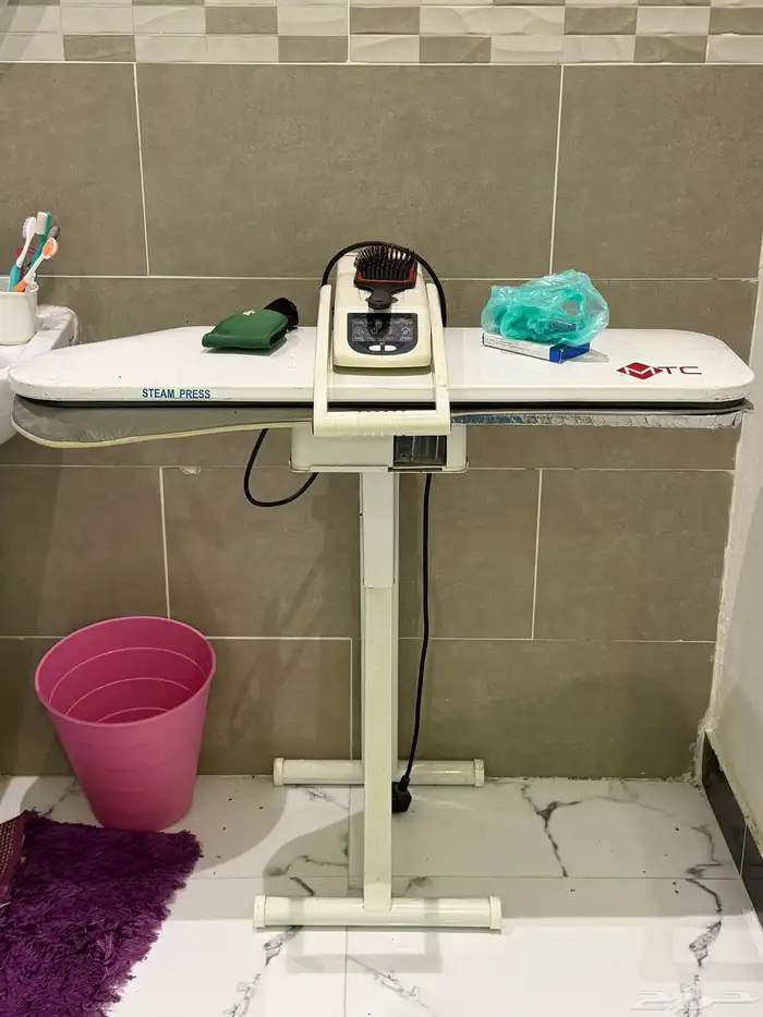 للبيع مكواة بخار ضغط   مبرد هواء Geepas 1