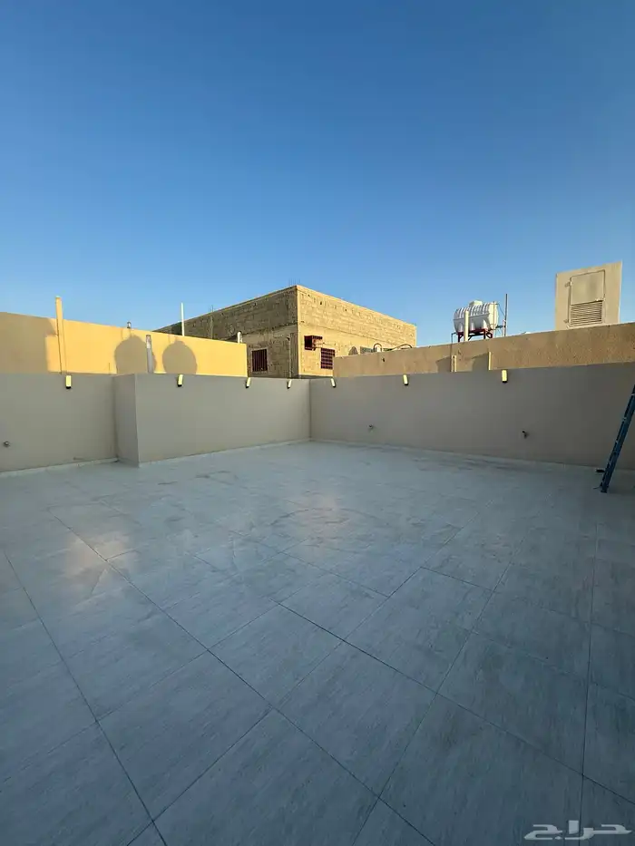 روف علوي بدرج خاارجي بتصميم مودرن حي النسيم -700الف ققط 23