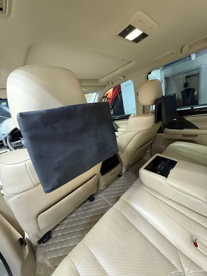 لكزس 2018 سعودي فل 16