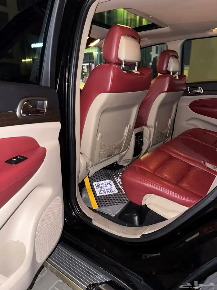 جيب جراند شيروكي 12