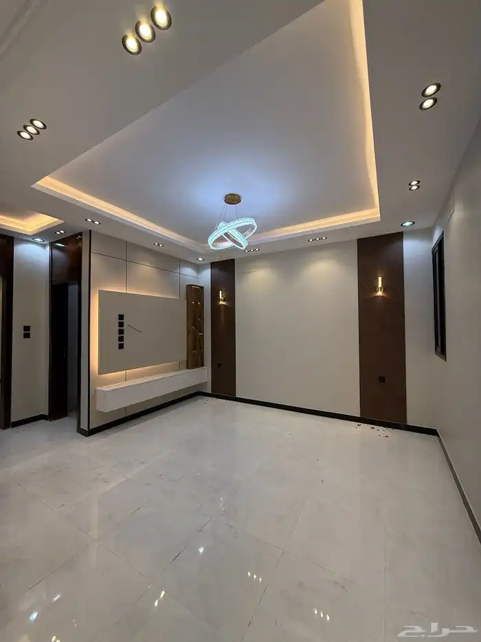 للبيع شقه أرضيه وروف علوي بموقع مميز بدرة الموسي اسعار صيدة 13