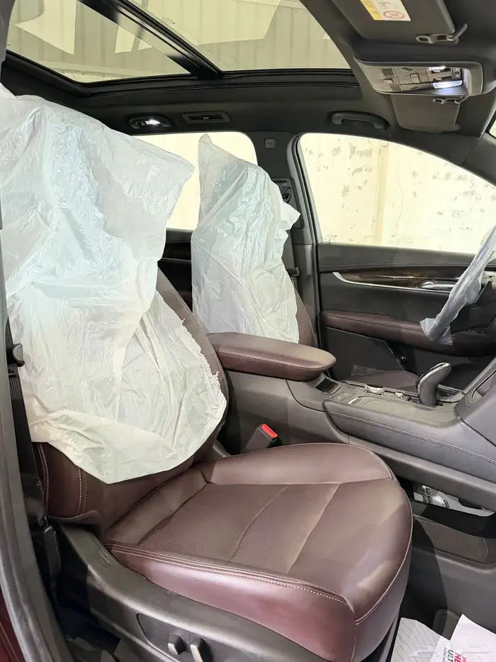 كاديلاك XT6 Premium Luxury 2021 مخزن عداد 12 ألف سعودي 44