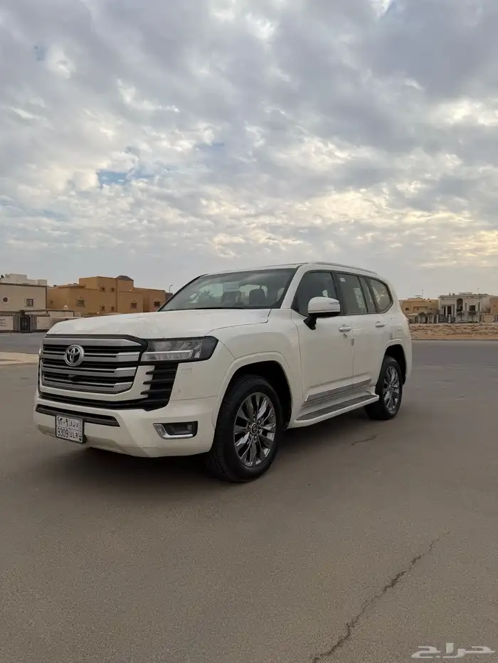 تويوتا جى اكس آر 2024 رقم (3) اول مالك 0