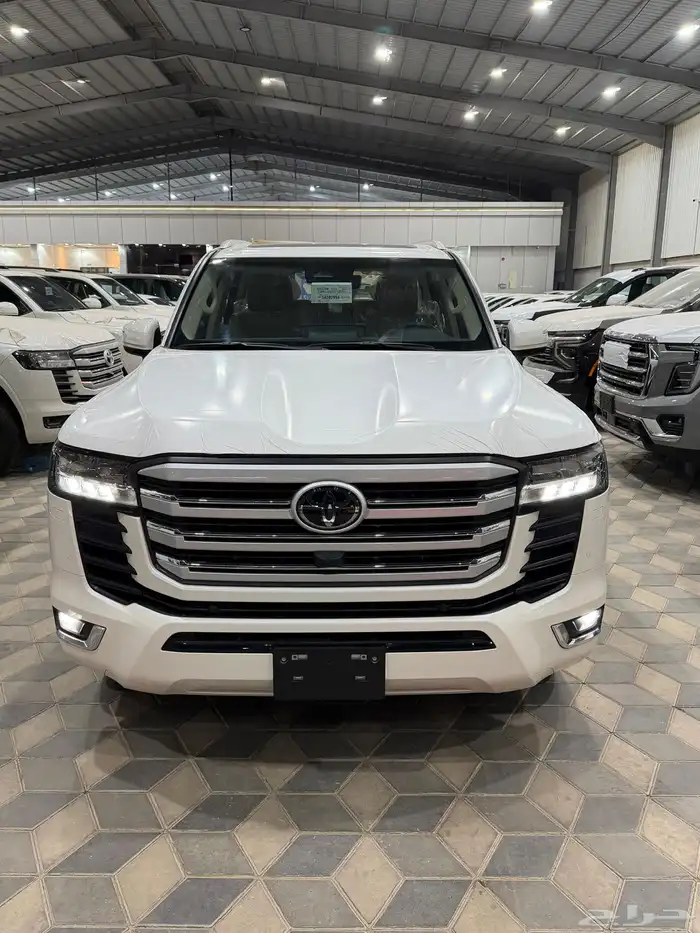 لاندكروزر 2025-GXR-L3سعودي 0