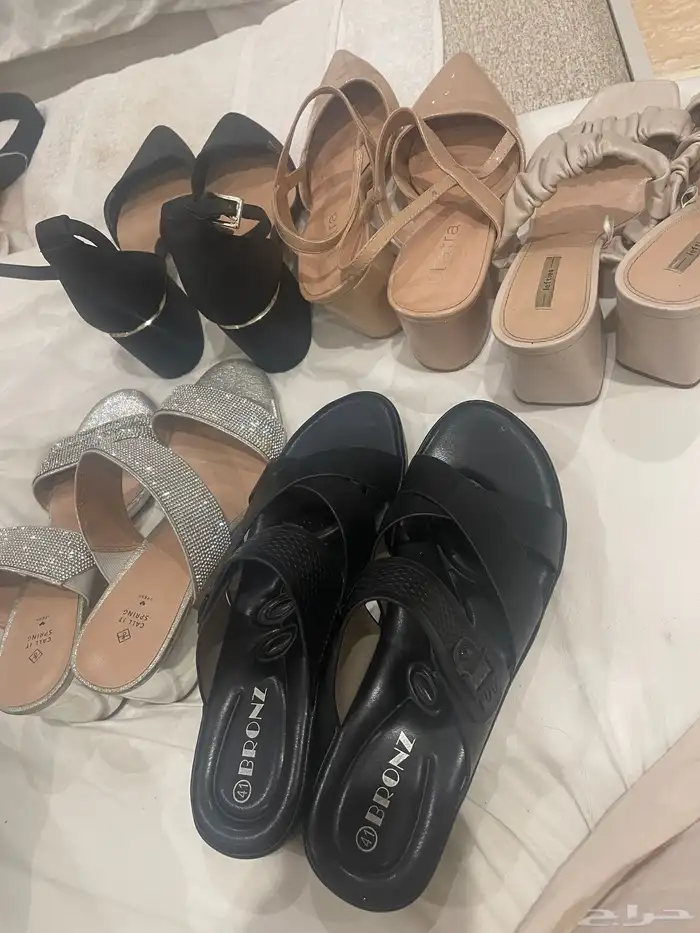 صنادل سهره استخدام مرتين للبيع مع صندل سهر ة وكمان صندل طبي 1