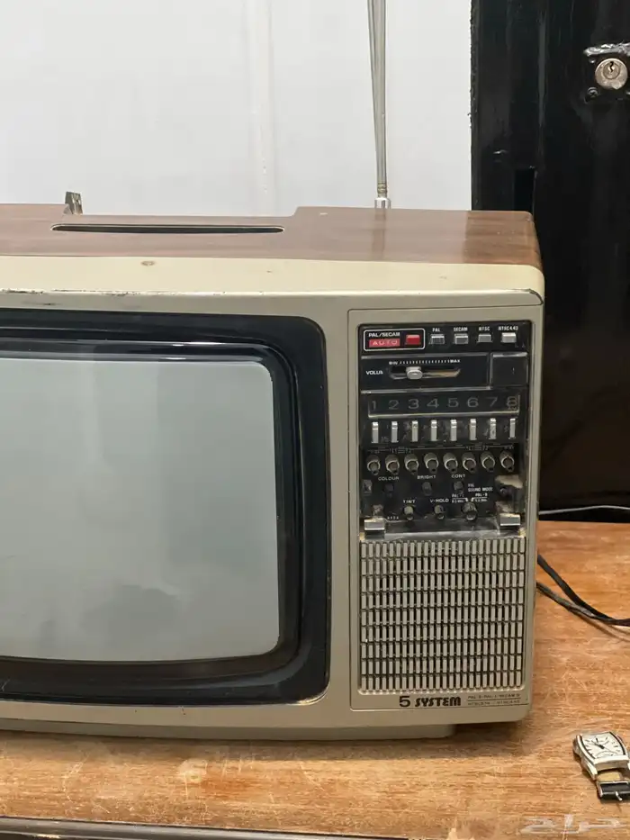 تلفزيون قديم تراثي ياباني سانيو شغال 1