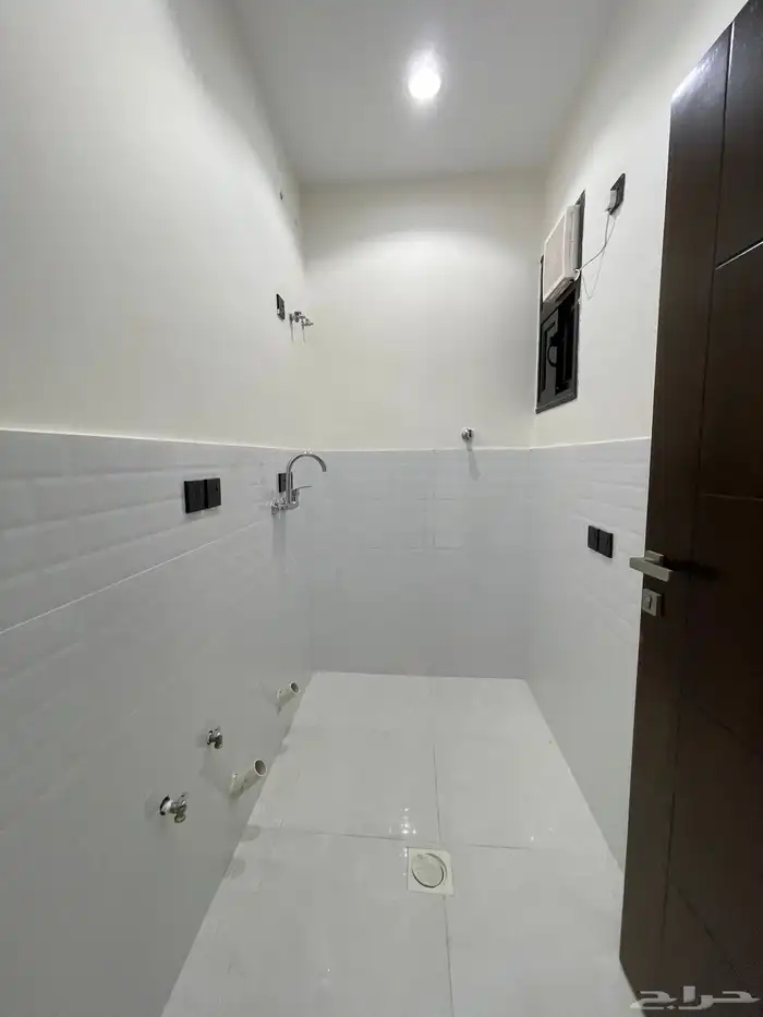 للبيع ارواف ارضيه ورواف علويه 620 الف شمال الخميس ح النور 39