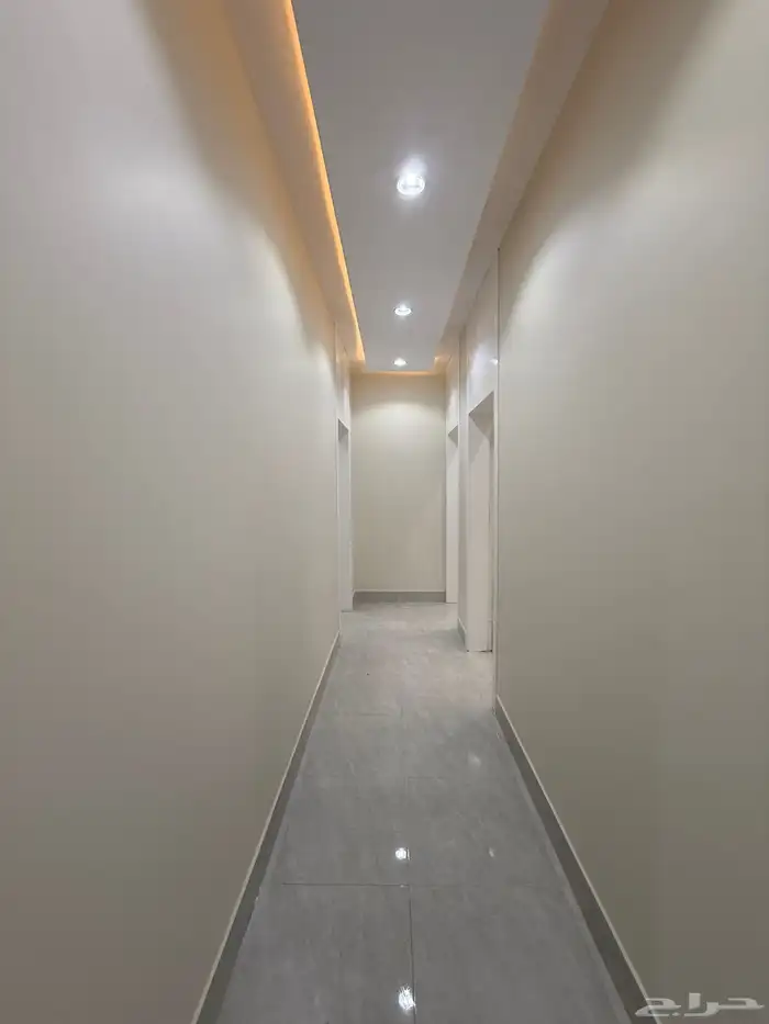 للبيع دور ارضي علي شارعين وشقق علويه حي الزهور المحاله ابها 20