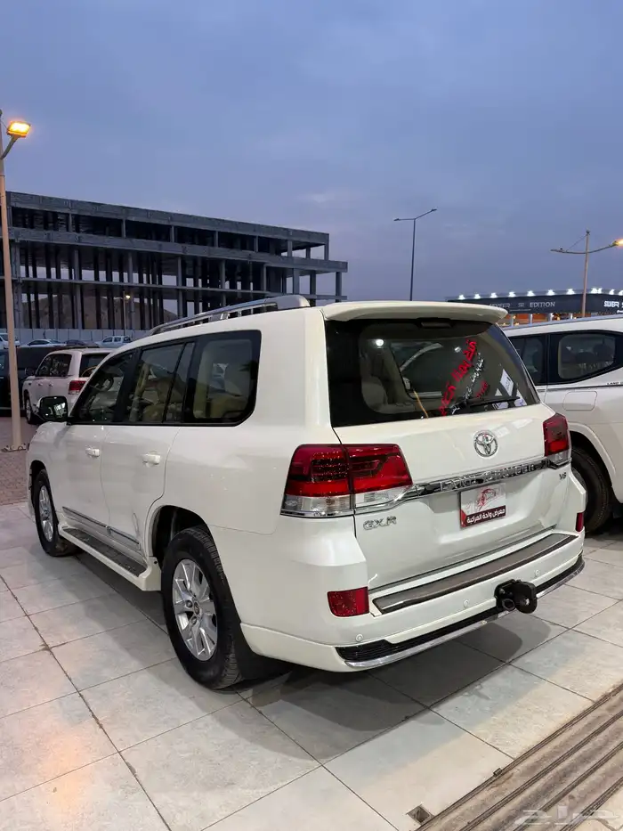 تويوتا لاندكروزر GXR رقم 2 ديزل 2019 4