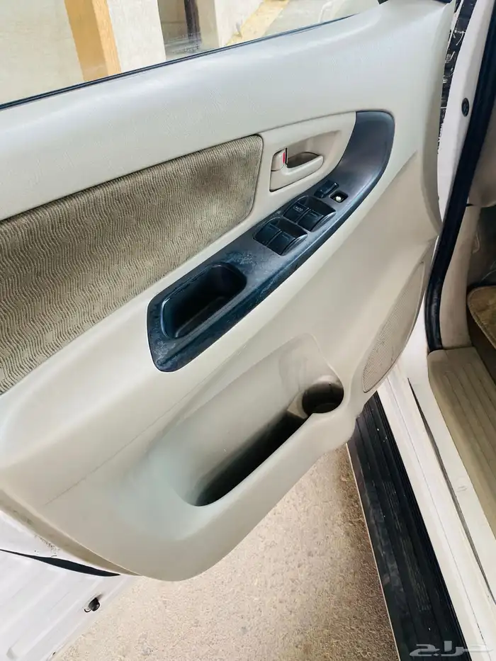 تويوتا انوفا 2015 13