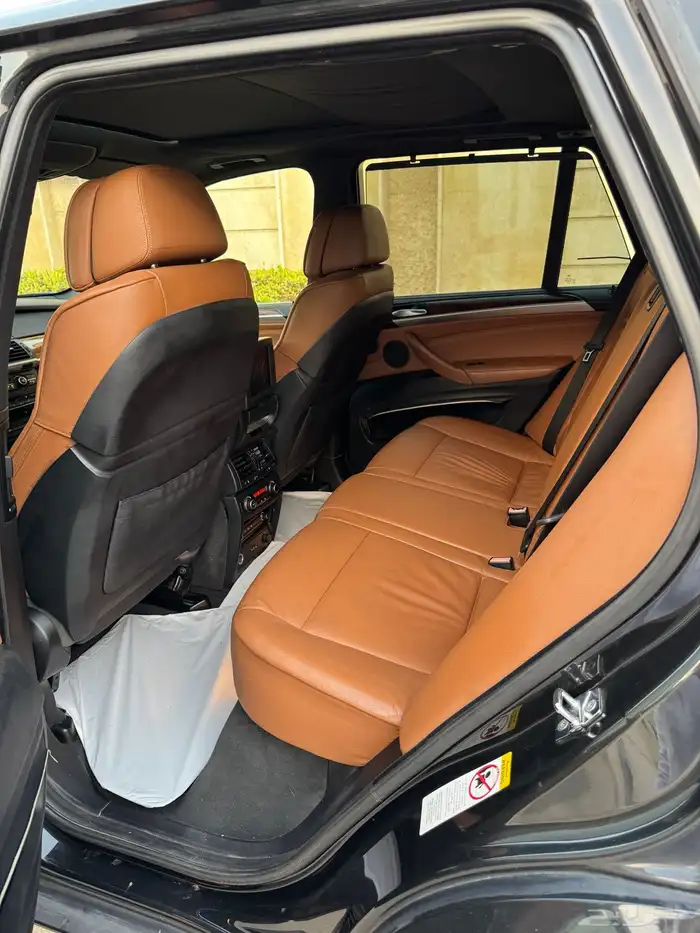 للبيع بي ام دبليو X5 موديل 2009 شبه مخزن 8