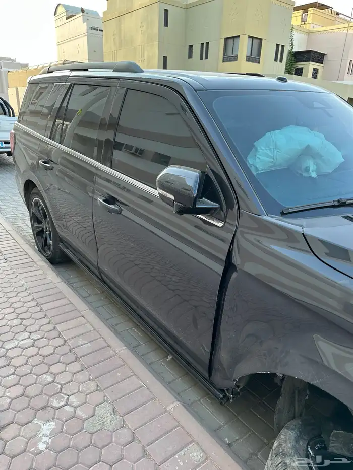 فورد اكسبديش 2024 ليميتد ستلث مصدوم 1