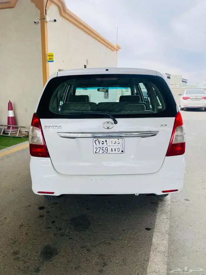 تويوتا انوفا 2015 8