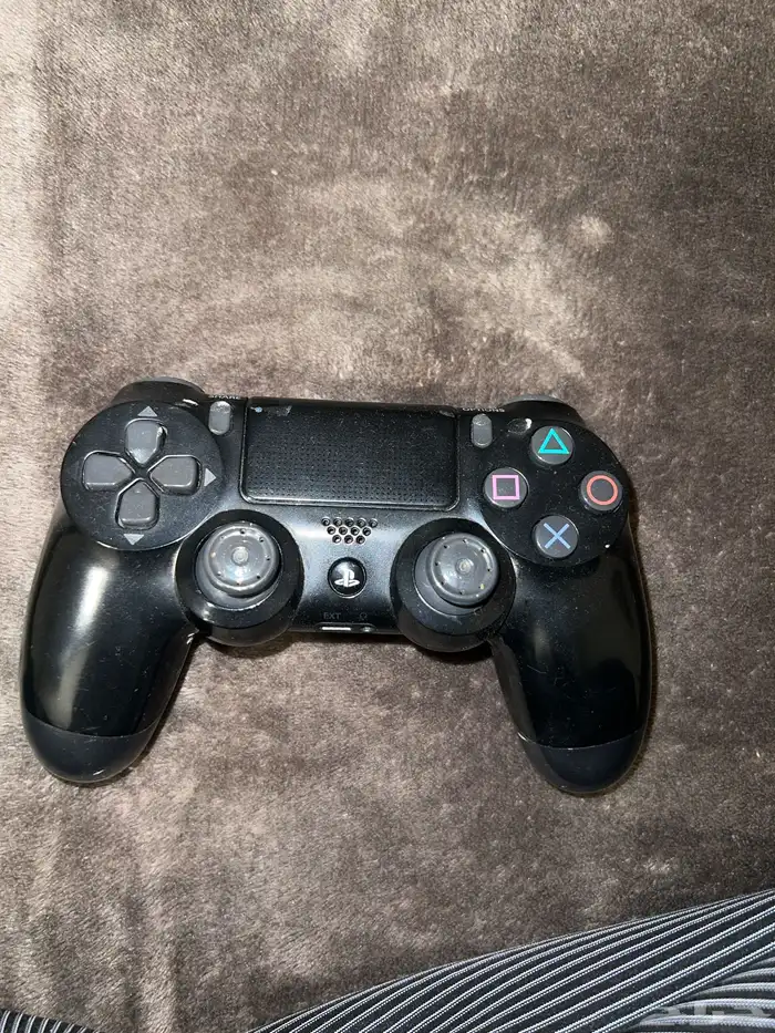 يد سوني فور اصليه 0