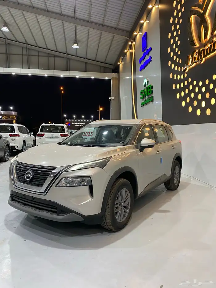 نيسان اكس تريل استاندر موديل 2025 3