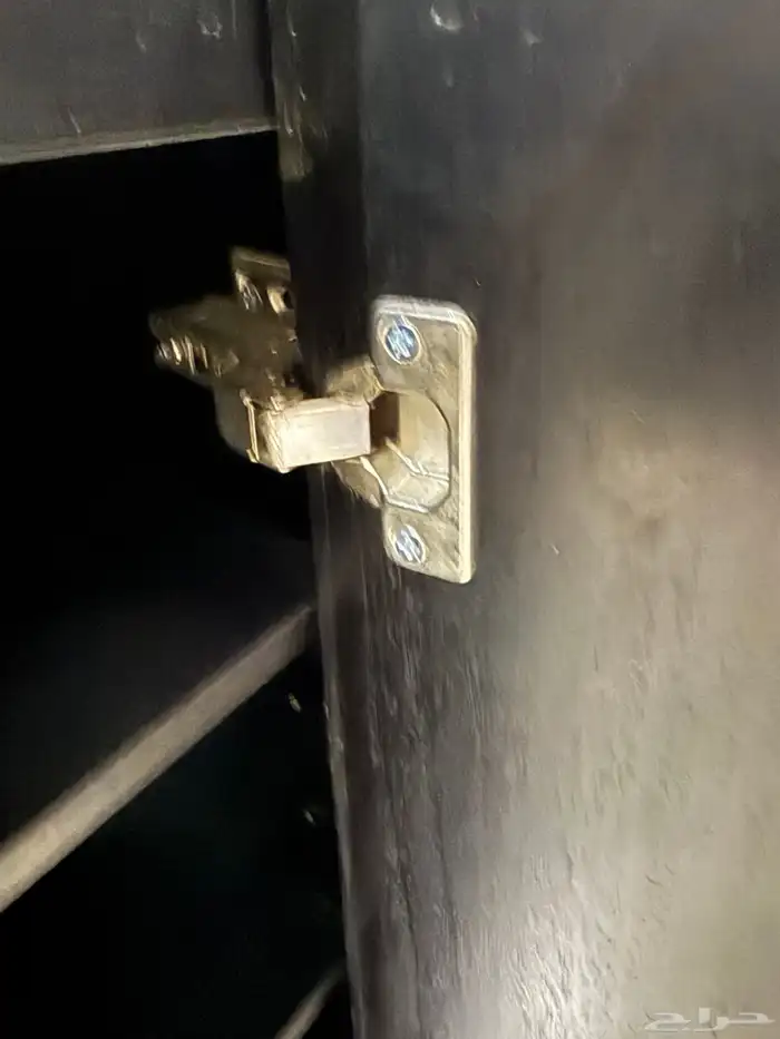 للبيع دولاب جزامه بحاله ممتازه 2