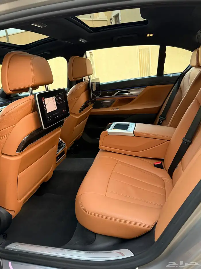 بي ام دبليو 730LI ناغي 2020 شبه جديده 19