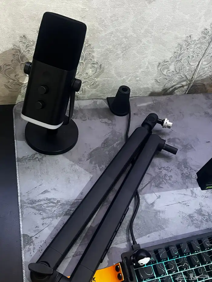 مايك فيفاين مع الحامل 0