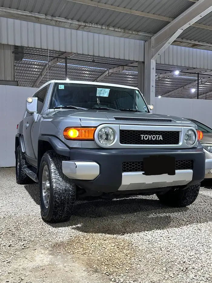 للبيع تويوتا أفجي 2011 السوم 50 الف من يفرق السوم 0