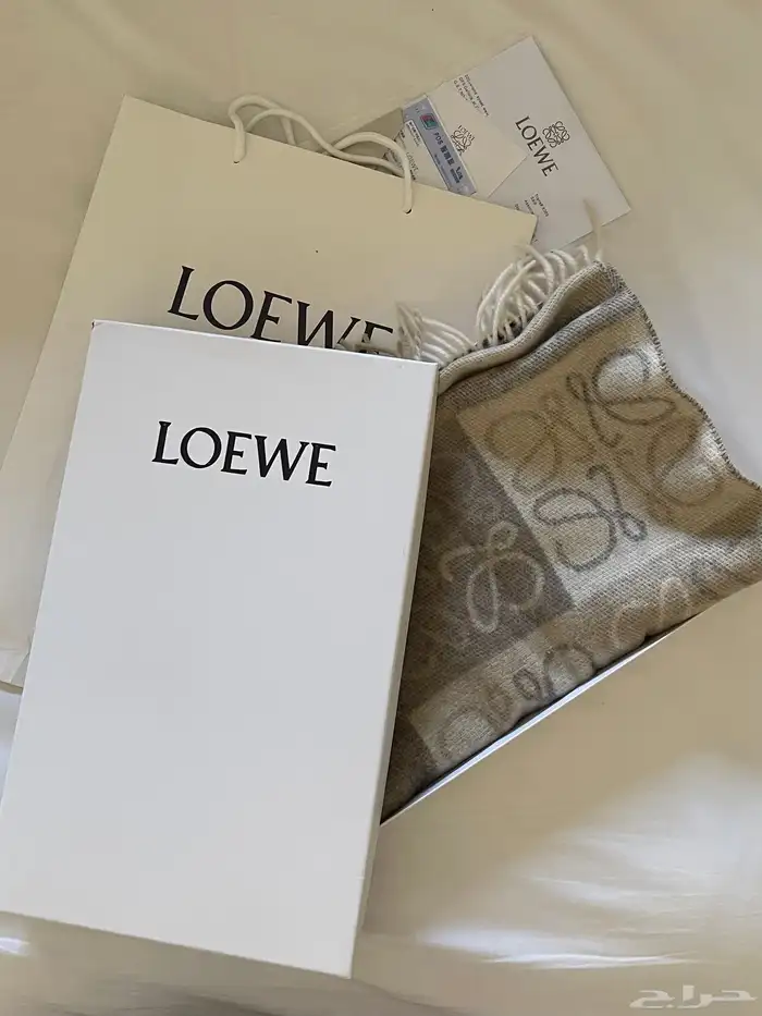 سكارف ماركة لويفي طبق الاصل (تمت مطابقته في البوتيك الاصلي) 4