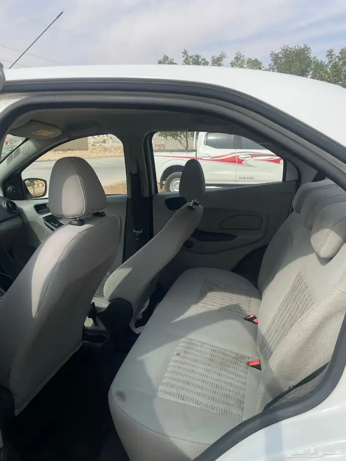 فورد فيجو 2018 نظيف 7