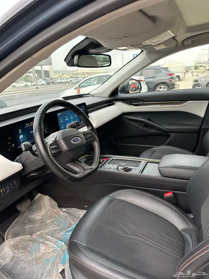 فورد تورس تيتانيوم 2023 11