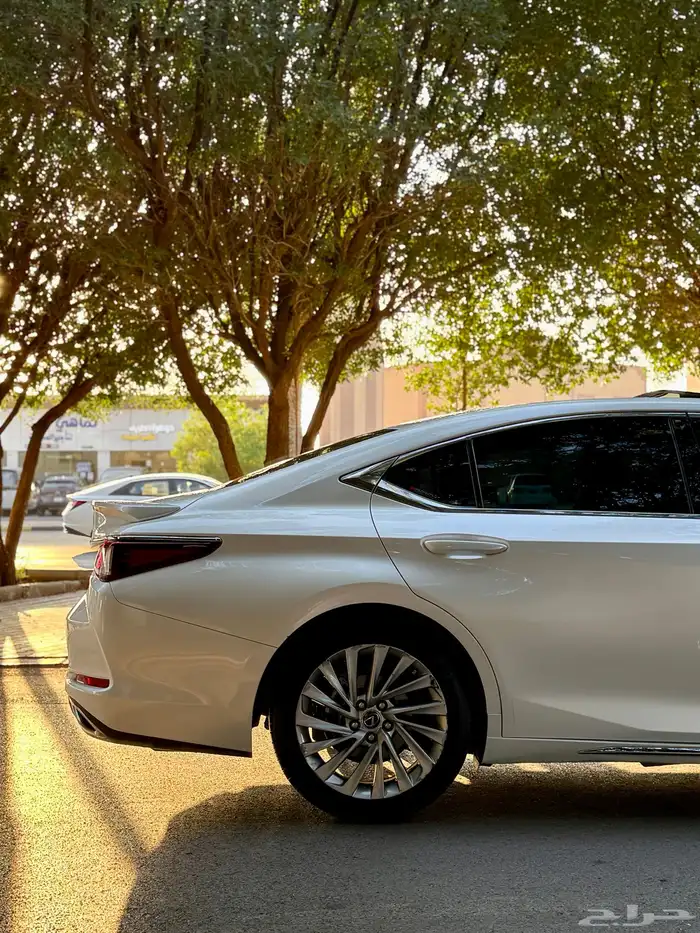 لكزس ES350 شرط 8