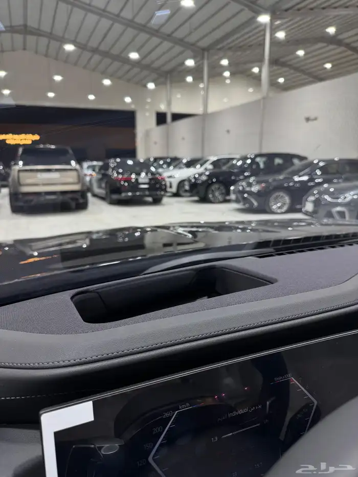 BMW 735i 2026 ضمان وصيانة M kit 17