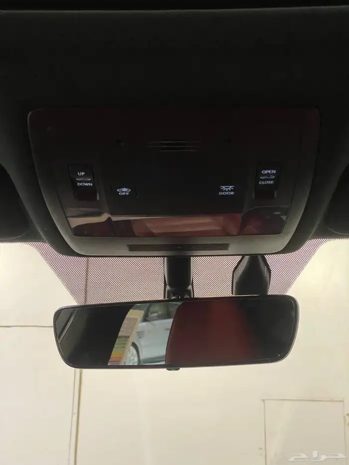 لكزس IS350 2023 ( اف سبورت ) العداد 34 الف فقط بحالة الوكال 18