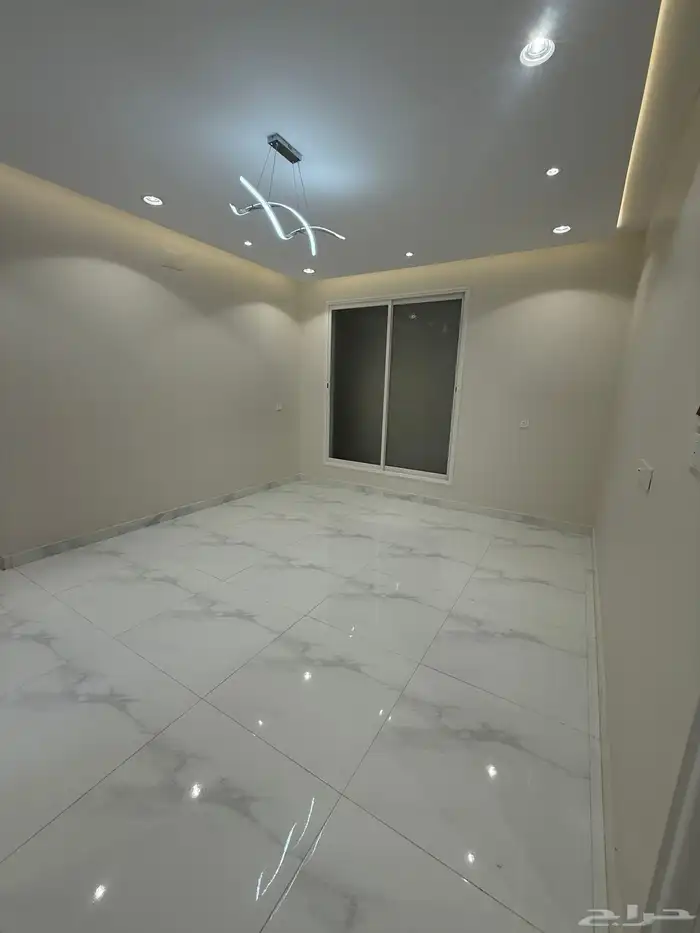 للبيع دور ارضي بحوش بعماره دورين حي الزهور المحاله ابها 11