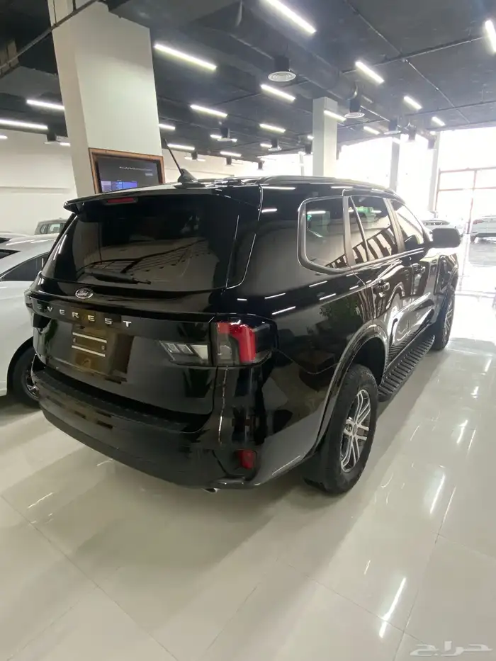 فورد ايفرست xls بنزين موديل2025 كاش وتقسيط سعر مميز 10