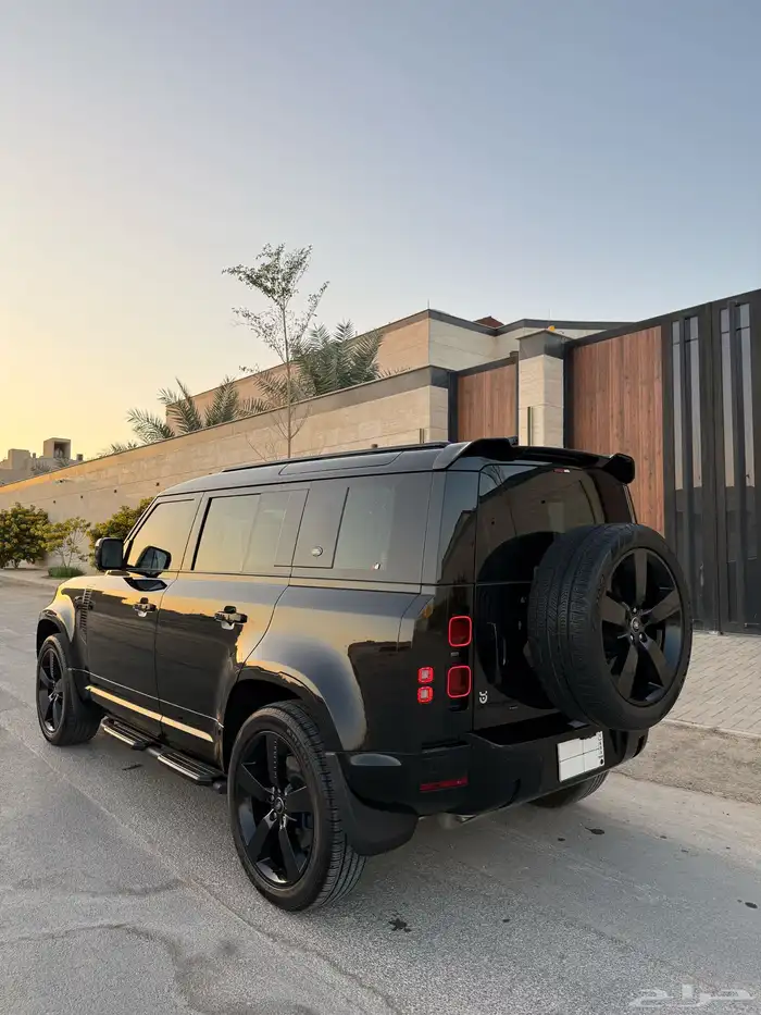 ديفندر HSE 6سلندر ناغي بدي وكاله معدل X 2022 على الضمان 5