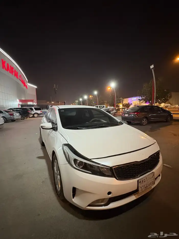 سيارة سيراتو 2016 1