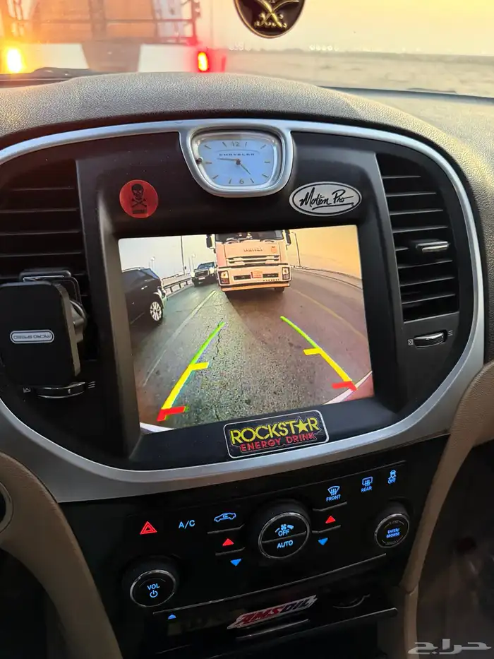 للبيع كرايسلر فل كامل C300 Limited 2014 4