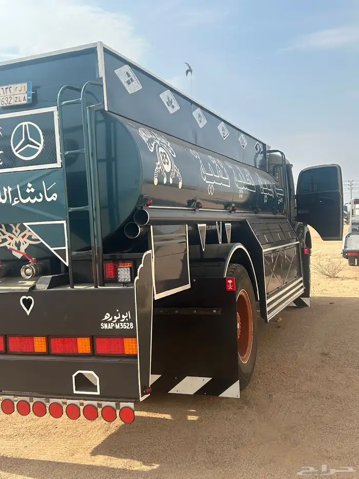 عايدي بوز للبيع 83 15