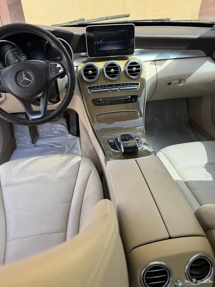 مرسيدس C180 موديل 2017 ممشى قليل صيانة وكالة 6