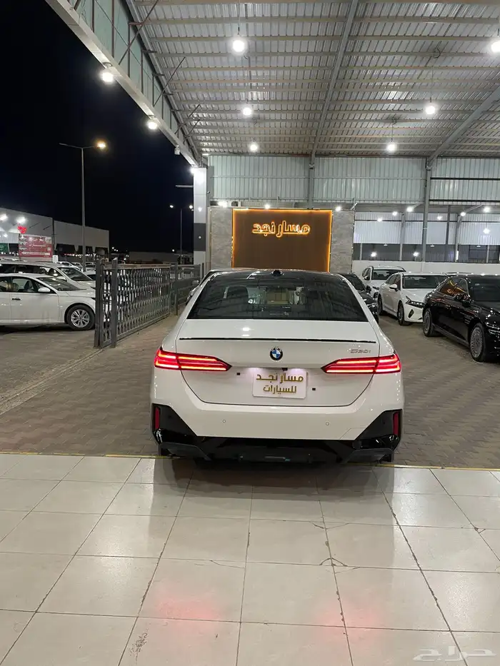 بي ام دبليو 520i موديل 2024 فل كامل kit m 6