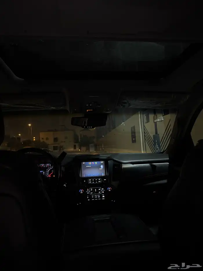 immaculate condition Chevrolet suburban 2016 8