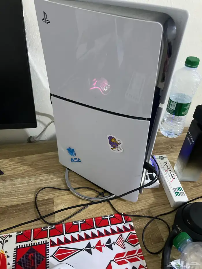 سوني 5 استخدام مدت 8 شهور وعليه ضمان من جرير 0