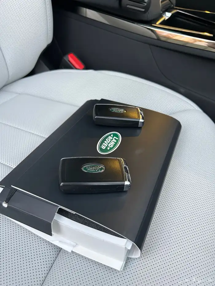 ارخص رنج روفر سبورت P400 S Dynamic في السعودية 24