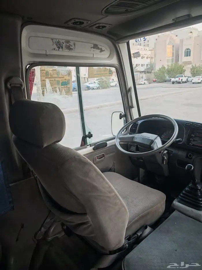 باص بنزين كوستر 30 راكب نظظيف عداد 190 الف 64