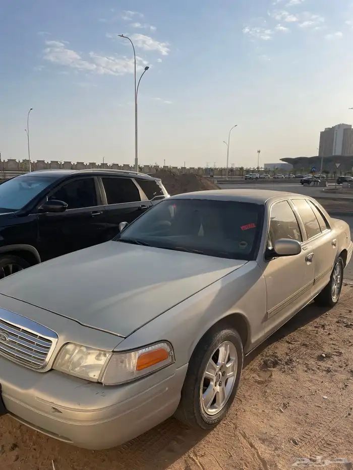 فورد فكتوريا 2011 2