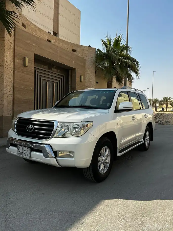 جيب لاندكروزر GXR موديل 2011 60 عام 0